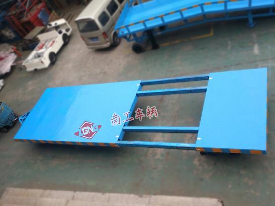 平板车 15吨伸缩型星空体育登录入口(官方)网站/网页版登陆入口