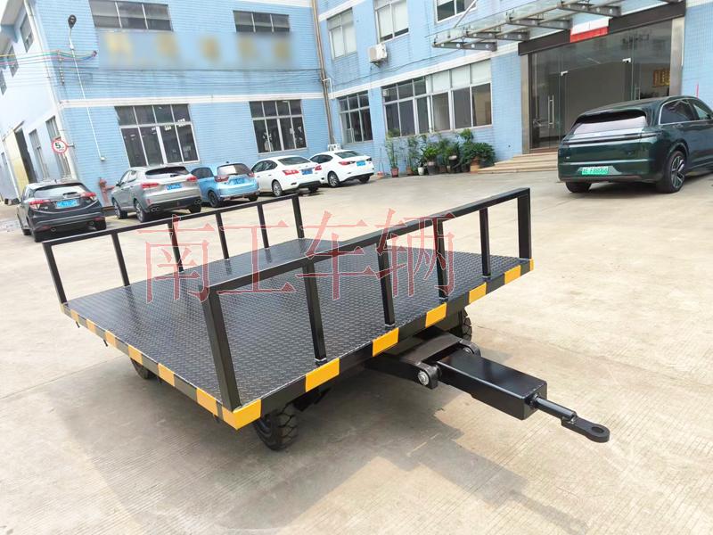 3吨星空体育登录入口(官方)网站/网页版登陆入口 前后护栏固定平板车