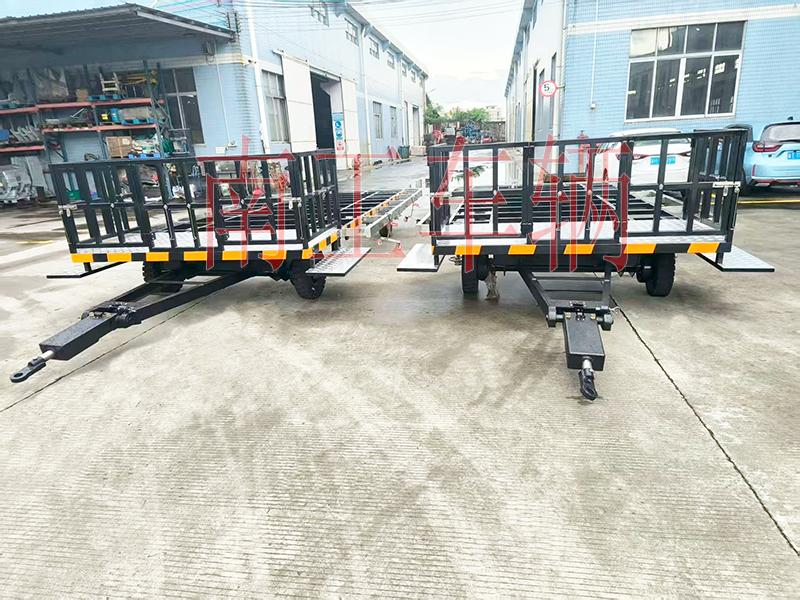 5吨带不锈钢配件牵引星空体育登录入口(官方)网站/网页版登陆入口 护栏型全挂车