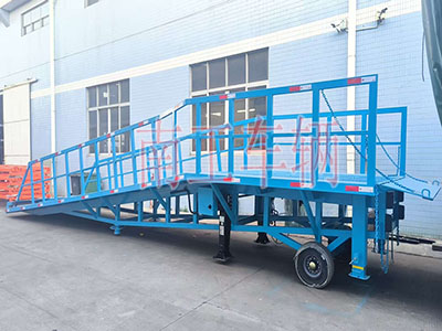 10吨移动式登车桥电动 防爆款2I.jpg