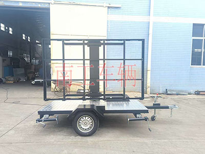 0.2吨LED广告拖车黑色 自动旋转款4I.jpg